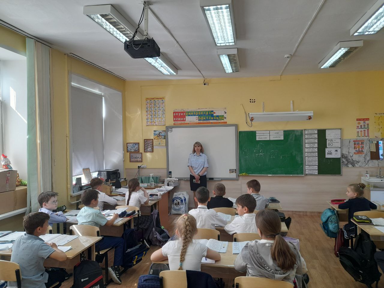 Ученикам напомнили о правилах безопасности накануне летних каникул..